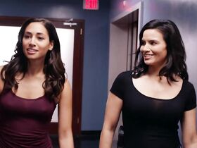 Миган Рат секси – Гавайи 5.0 s10e06 (2019)