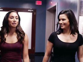 Миган Рат секси – Гавайи 5.0 s10e06 (2019) #2