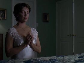 Кэтлин Куинлэн секси – Измена (2007) #1