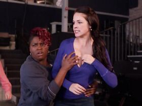 Анна Кэмп секси – Идеальный голос (2012) #6