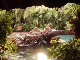 Брук Лэнгтон секси – Пляжный коп s04e04 (2013) #1