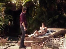 Брук Лэнгтон секси – Пляжный коп s04e04 (2013) #2