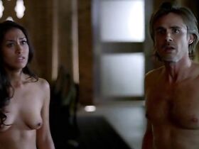 Янина Гаванкар голая – Настоящая кровь s05e11 (2012) #5