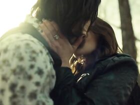 Мелани Скрофано секси – Вайнона Эрп s01e05 (2016) #2