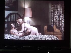 Кэтрин Бах голая – Грязное дело (1975) #7