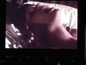 Кэтрин Бах голая – Грязное дело (1975) #8