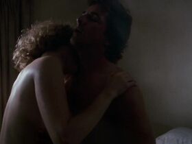 Пенелопа Энн Миллер голая – Смертельный выстрел (1989) #1