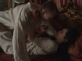 Джессика Браун-Финдли секси, Кирсти Дж. Кёртис секси – Куртизанки s03e08 (2019) #4