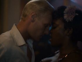 Вунми Мосаку секси, Моник Канделария голая – Страна Лавкрафта s01e04 (2020) #2