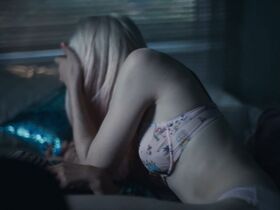 Барби Феррейра секси, Хантер Шафер секси, Алекса Деми голая – Эйфория s01e03 (2019) #6