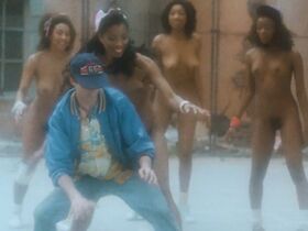 Татьяна Зимик голая, Аманда Редлингтон голая – Флоддеры в Америке! (1992) #10