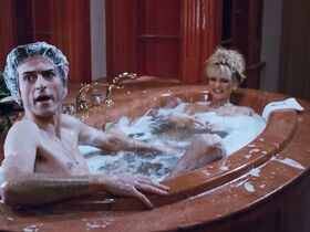 Татьяна Зимик голая, Аманда Редлингтон голая – Флоддеры в Америке! (1992) #3