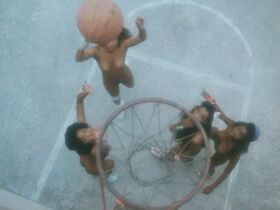 Татьяна Зимик голая, Аманда Редлингтон голая – Флоддеры в Америке! (1992) #9