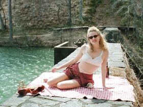 Райли Кио голая – Дьявол всегда здесь (2020) #2