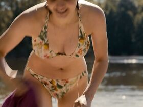 Джина Штибиц голая, Лиза Викари секси – Темнота s02e06 (2019) #5