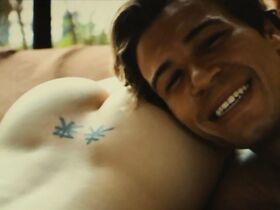 Таня Сантана голая, Кимберли Телл голая, Кандела Пенья голая – Скелеты Железного острова s01e03 (2019) #6