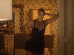 Барби Кастро секси, Кристен Рентон секси – Разлучница (2019) #2