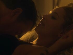 Барби Кастро секси, Кристен Рентон секси – Разлучница (2019) #5