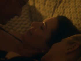 Барби Кастро секси, Кристен Рентон секси – Разлучница (2019) #6