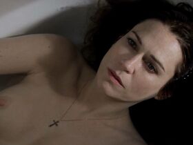 Мари-Жозе Кроз голая, Джулия Андо голая – Признание (2016)