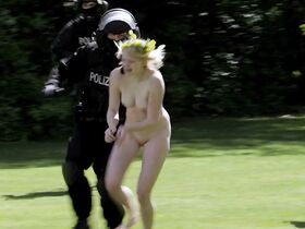 Мари-Жозе Кроз голая, Джулия Андо голая – Признание (2016) #10