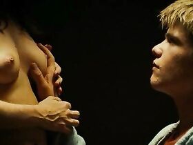 Паскаль Бюссьер голая, Валери Блэйн голая – Wetlands (2011)