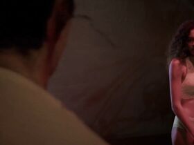 Джейми Галлахер голая, Мэдисон Русс секси – Месть на Хеллоуин (2019) #5