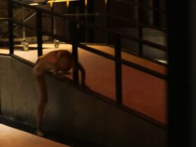 Кирби Джонсон голая, Шей Митчелл секси – Кадавр (2018) #7