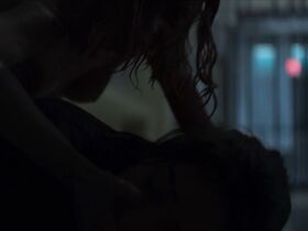 Кирби Джонсон голая, Шей Митчелл секси – Кадавр (2018) #9