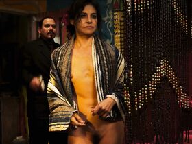 Флор де Мария Чахуа голая, Джеки С. Гарсиа голая, Анни Росарио голая – Трое из ада (2019)