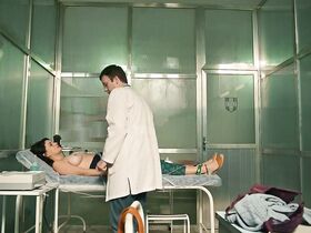 Алин Делуна голая, Нанда Феликс голая – Под давлением s03e03 (2019) #5