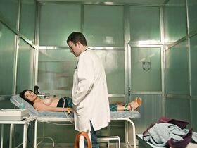 Алин Делуна голая, Нанда Феликс голая – Под давлением s03e03 (2019) #6