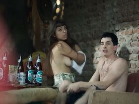 Есика Гликман голая, Тамара Айелен Ариас голая – Апач: Жизнь Карлоса Тевеса s01e04 (2019) #8