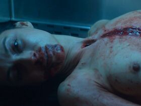Дженна Харрисон голая, Каришма Ахлувалиа голая – Штамм химеры (2018) #3
