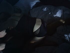 Кэтлин Манро секси, Кара Ги секси, Мелани Скрофано секси – Земля птиц (2018) #8