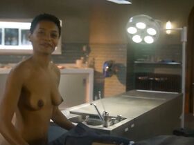 Элен де Фужроль голая, Филипа Феникс голая – Бальтазар s02e02 (2019) #2