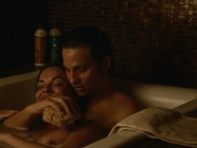 Линдси Бёрдж голая, Тэмми Бланчард голая – Приглашение (2015) #4