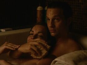 Линдси Бёрдж голая, Тэмми Бланчард голая – Приглашение (2015) #5