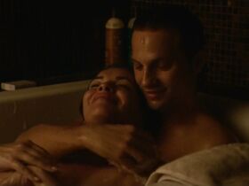 Линдси Бёрдж голая, Тэмми Бланчард голая – Приглашение (2015) #6