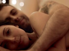 Астра МакЛарен голая, Лейша Уорд-Нокс голая – Старый (2020) #8