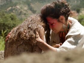 Анджела Сарафян секси, Гайя Уайсс голая – Плывущие по течению (2018) #3