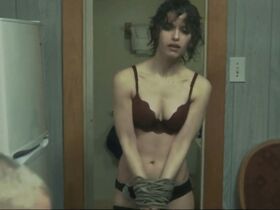 Эвалена Мари голая, Сара Никлин секси – Среди них (2018) #3
