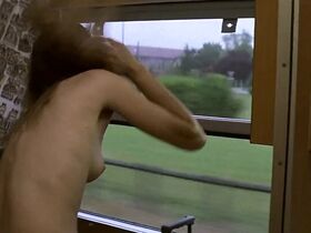 Тандиве Ньютон голая, Ольга Секулич голая – Правда о Чарли (2002) #2