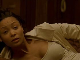 Тандиве Ньютон голая, Ольга Секулич голая – Правда о Чарли (2002) #3