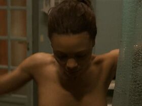 Тандиве Ньютон голая, Ольга Секулич голая – Правда о Чарли (2002) #6