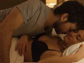 Адриана Угарте голая, Сильвия Алонсо секси – Наш рай (2018) #2