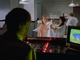 Элизабет Кайтан голая, Алиша Дас голая – Ночное проклятье (1989) #7