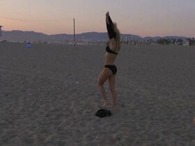 Скарлет Дейвис голая, Мария Луис секси – #Следуйзамной (2019) #2