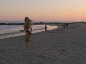 Скарлет Дейвис голая, Мария Луис секси – #Следуйзамной (2019) #4