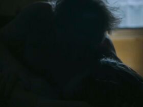 Хайка Тринкер голая, Анна Ф. голая – Вторжение (2012) #7